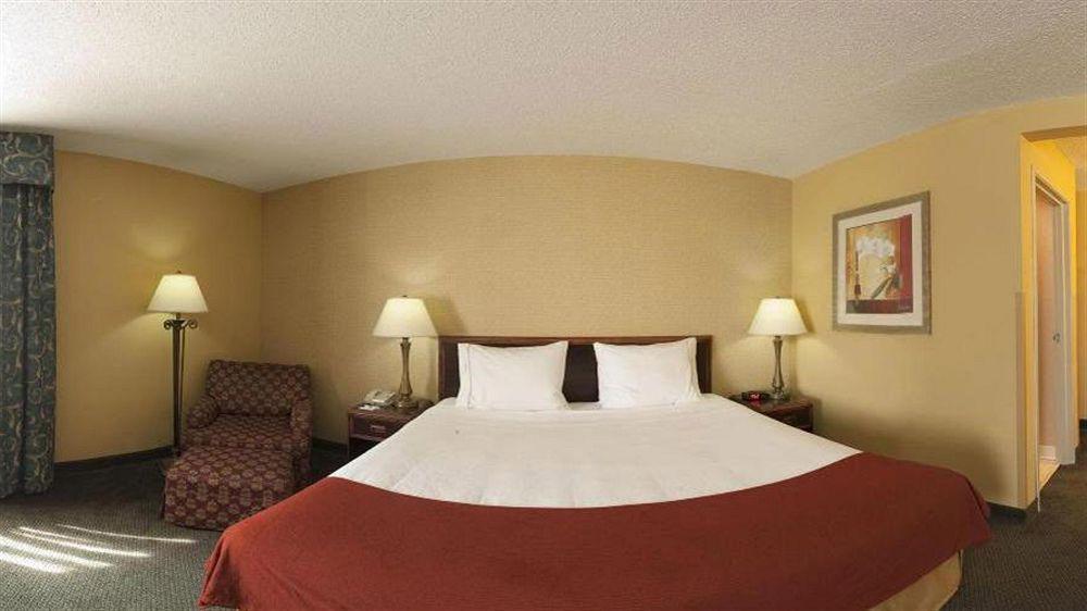 Holiday Inn Express Hotel Fort Campbell-Oak Grove By Ihg Dış mekan fotoğraf